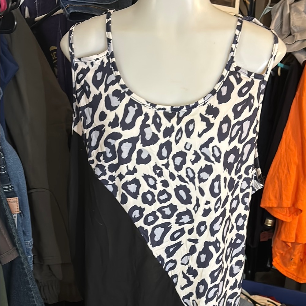 Leopard Print Sleeveless Top